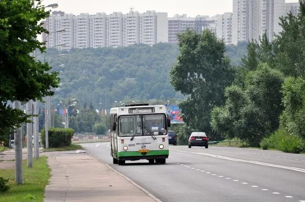 229 Автобус Крылатское. Автобус 713 Москва. 829 Автобус Крылатское. 829 автобус маршрут