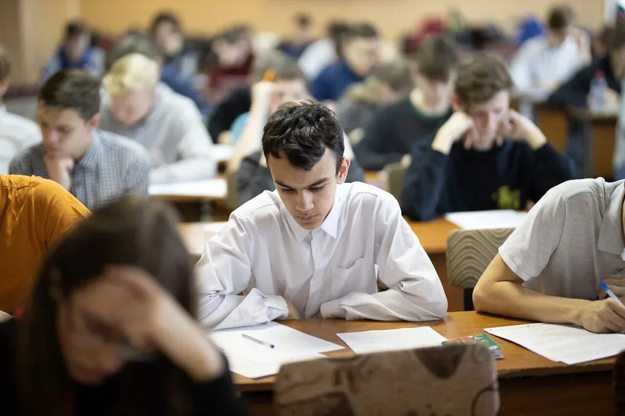 Студенты в вузе. Тамбовский бизнес колледже фото 2023. Студенты путешествуют. Карантин в санкт-петербурге. Студенты нашлись.