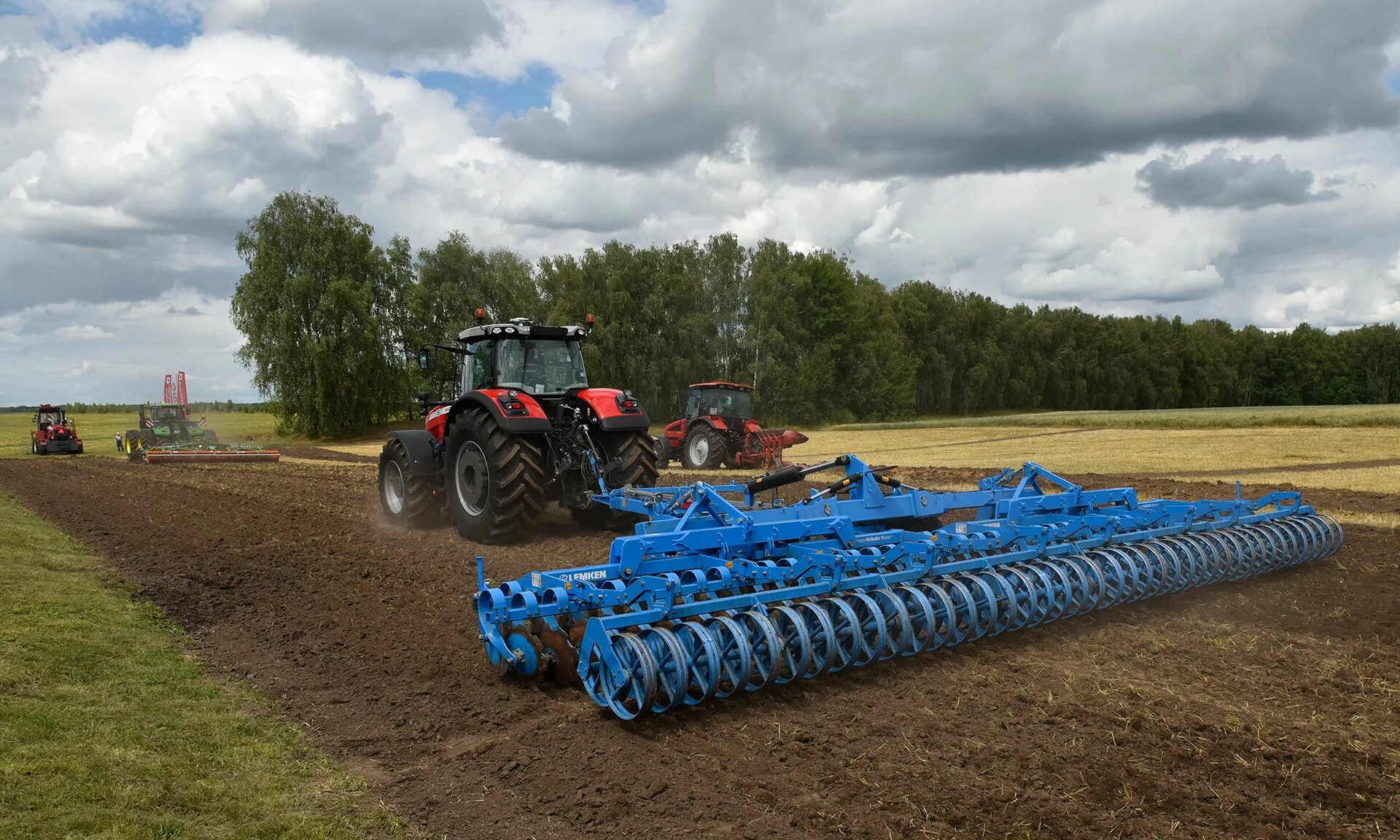 зерноуборочный комбайн кзс-1218а-1 «десна-полесье gs12a1». кузнецов брянсксельмаш. трактор ростсельмаш 2400. комбайн кзс -1624-1. комбайн полесье g-10.