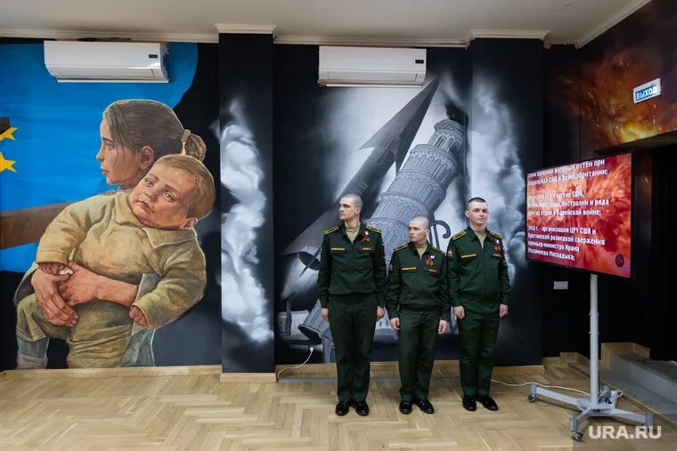 Нато выставка. Выставка НАТО. Выставка НАТО хроника жестокости. Музей НАТО хроники жестокости. Выставка армия.