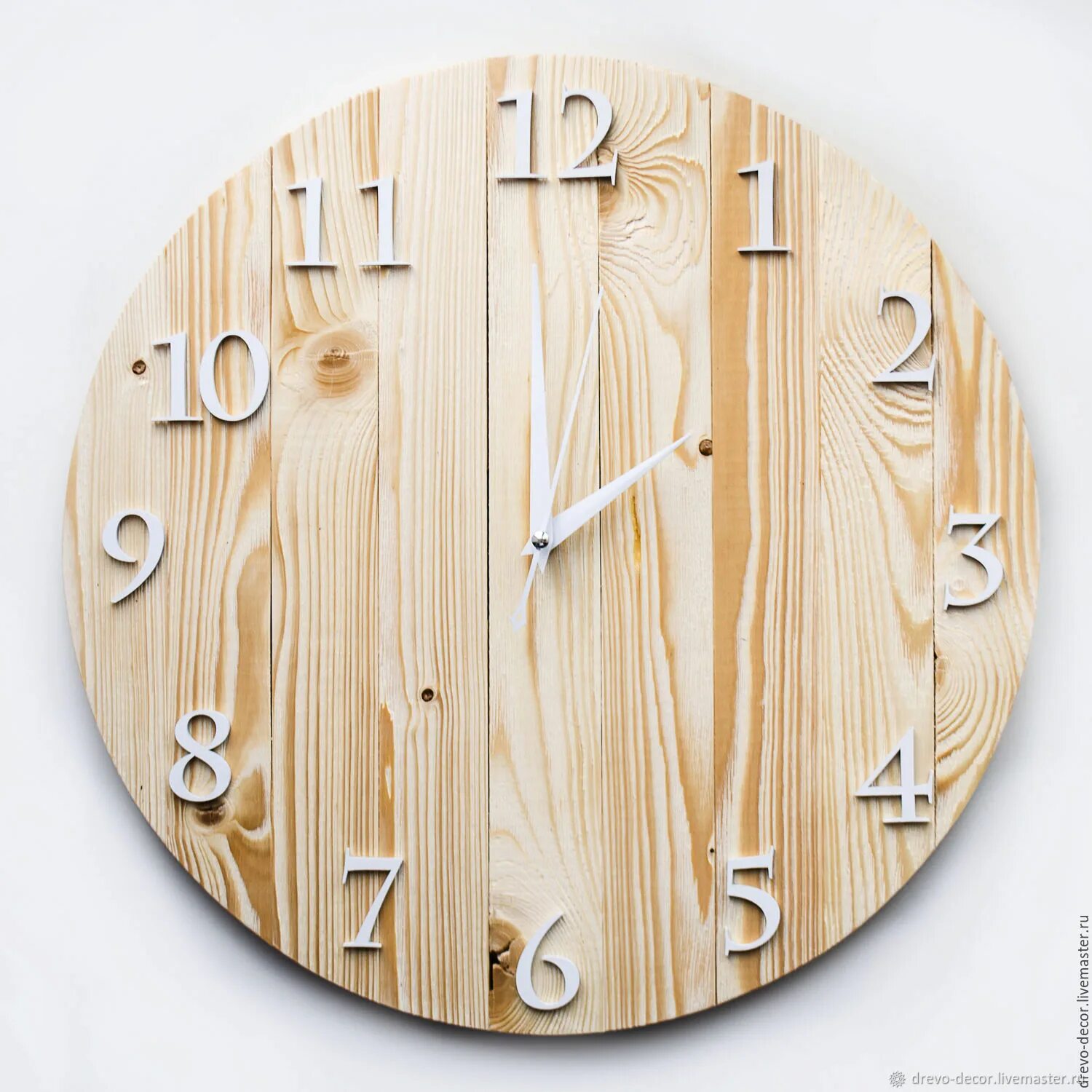 Часы из дерева. Настенные часы из дерева ручной работы. Резные настенные часы. Часы из дерева. Часы настенные деревянные.