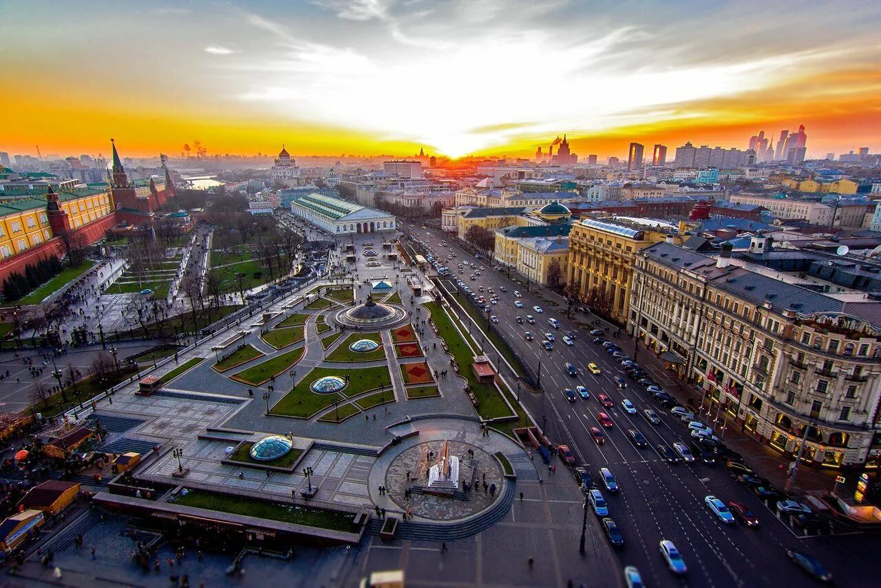 Охотный ряд москва манежная площадь фото. Манежная площадь Москва. Охотный ряд площадь. Манежная площадь Москва вид сверху. Охотный ряд Москва вид сверху.