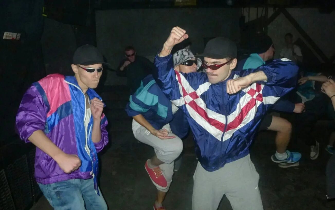 Под какую музыку танцевали в слове пацана