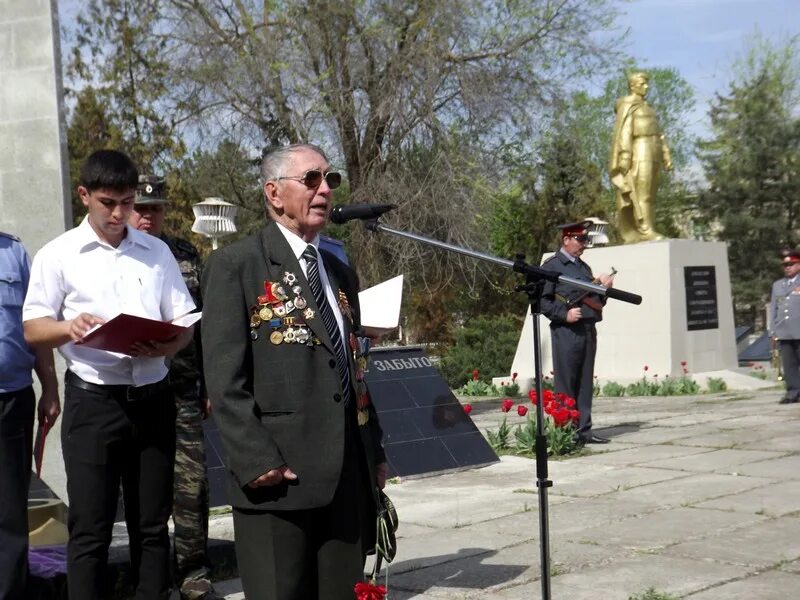 Погода на неделю ст курская. Станица Курская Ставропольский край. Калашников станица Курская. Станица Курская население. Станица Курская Ставропольский край население.