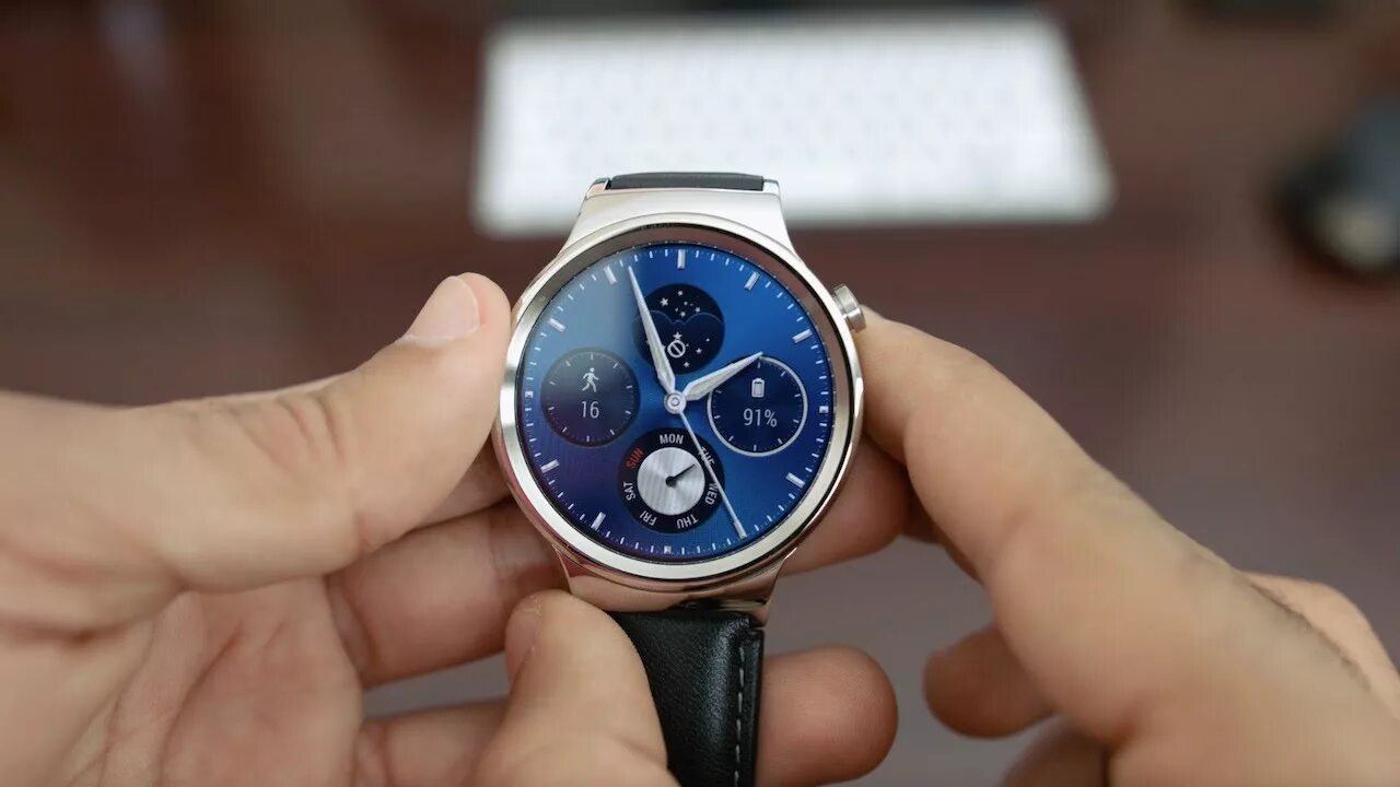 Хуавей вотч давление. Huawei watch 316l. Huawei watch 1 Classic. Huawei SMARTWATCH w1. Huawei watch (w1) - Black.