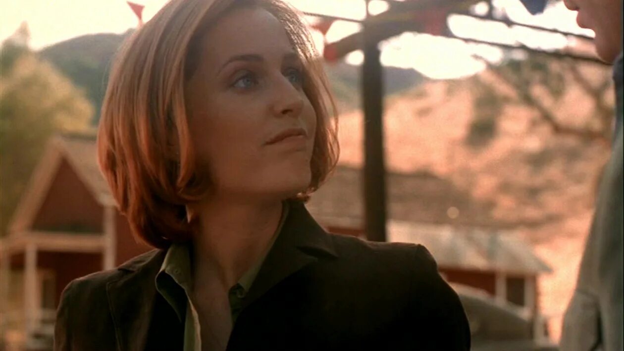 Песни скалли милано speed. Dana Scully hair. Скалли 2020.