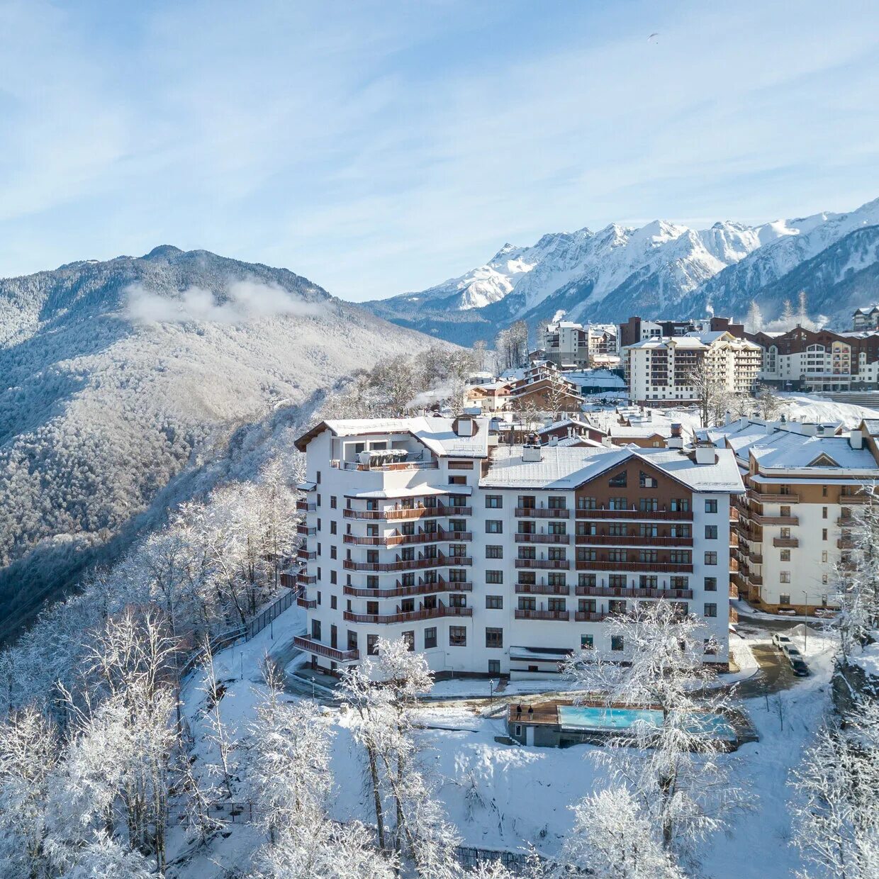 Поселок эсто садок красная поляна. Отель 28 сочи красная поляна. Красная поляна азимут вальсет роза хутор. Грин флоу отель сочи. Отель грин флоу роза хутор.