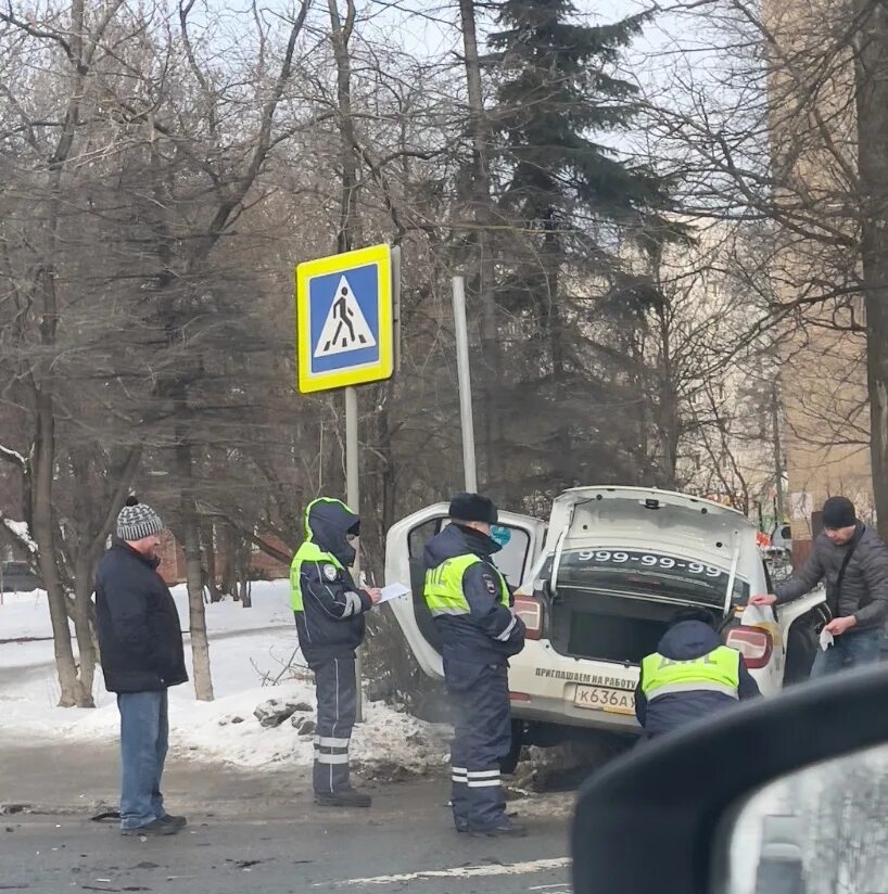 Подслушано в клину у родителей. Вологда ДТП 4 февраля 2023. Такси Газель ДТП 4 февраля.