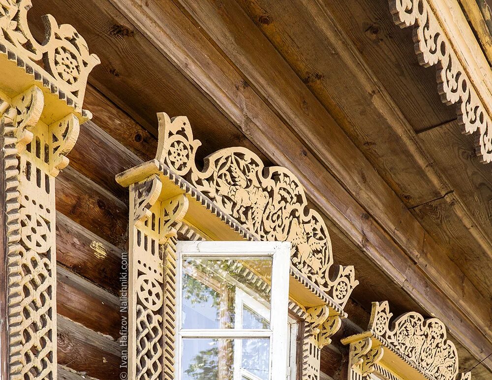 Прямоугольная арка в квартире. Наличники на стену. Деревянные наличники в. Наличники на стену. Резные окна володарского района нижегородской.