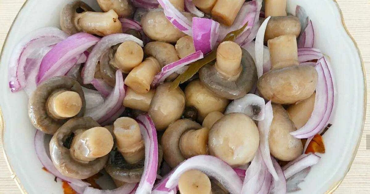 Как быстро замариновать шампиньоны. Вкусные маринованные шампиньоны. маринованные шампиньоны в домашних. шампиньоны маринованные с овощами. шампиньоны резанные маринованные.