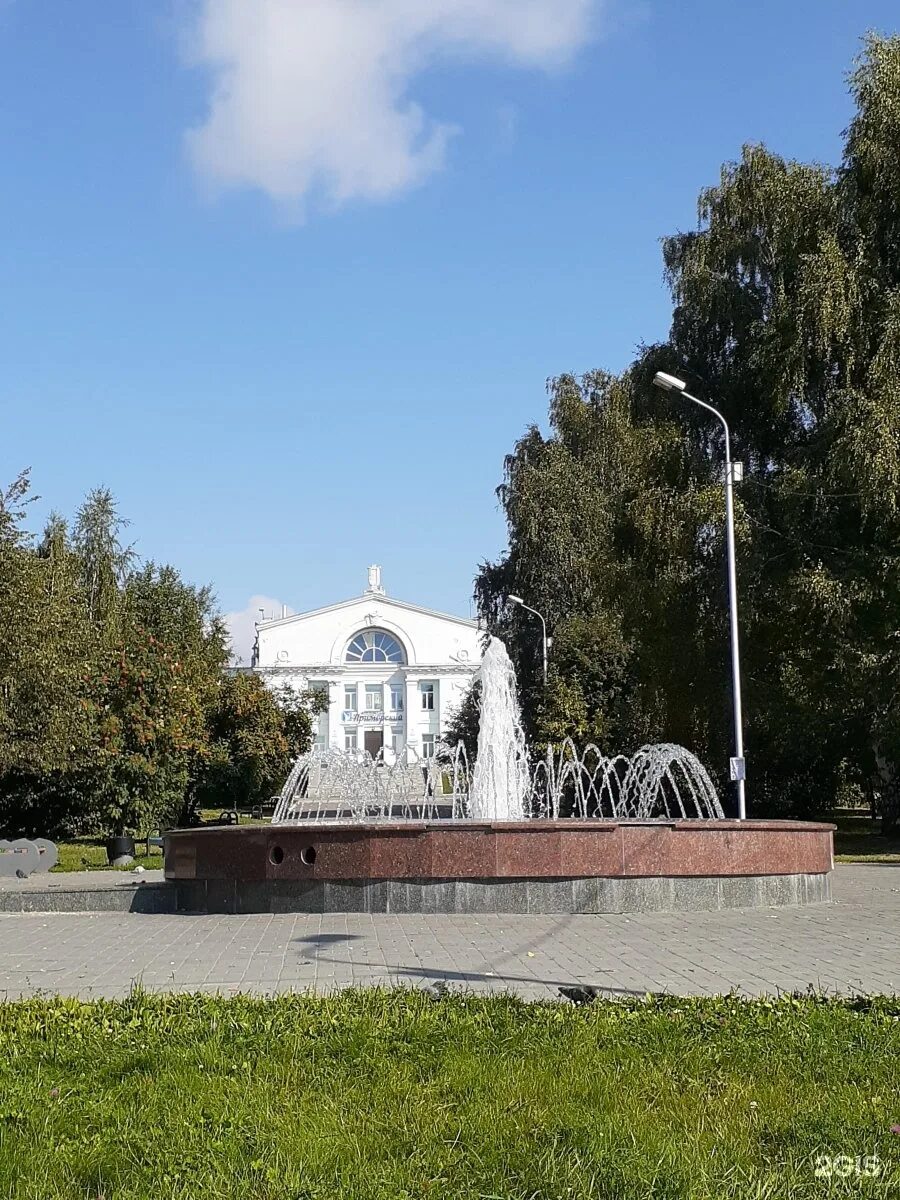 Дом культуры приморск. Дк приморский. Дк ольгино приморский культурный. Обьгэс музыкальная школа 9. Деревянный дом культуры приморье.