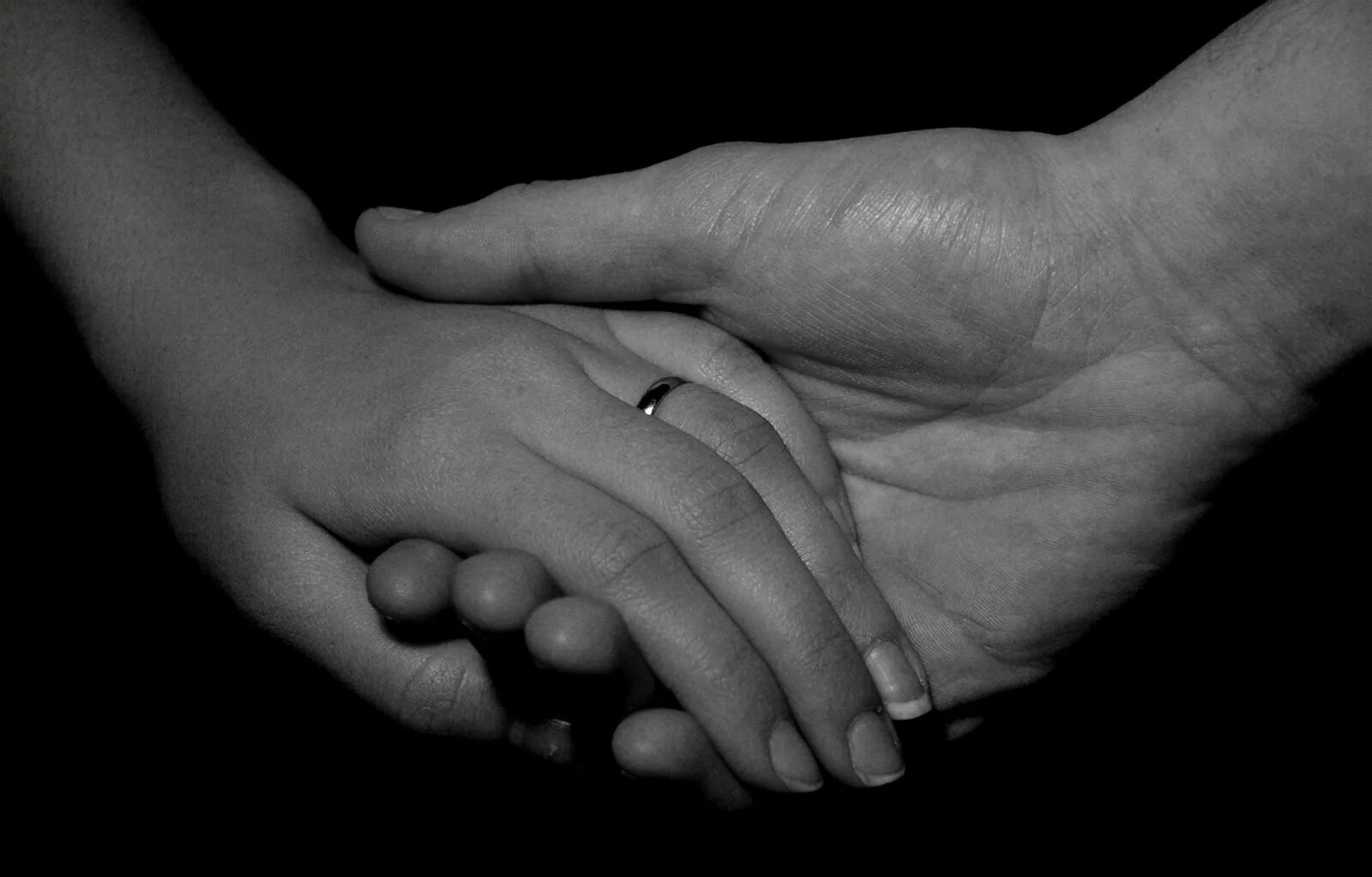 Мужская рука. Рука в руке. Мужская и женская рука. Мужская и женская рука вместе.