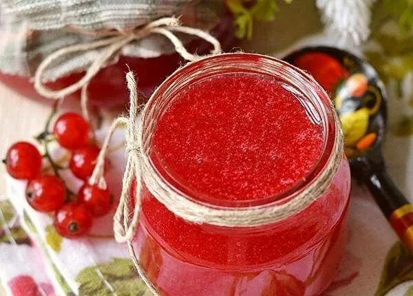 Рецепт смородины с сахаром на зиму. Красная смородина перетертая. смородина с сахаром на зиму. красная смородина протертая с сахаром. красная смородина на зиму без варки с сахаром желе.