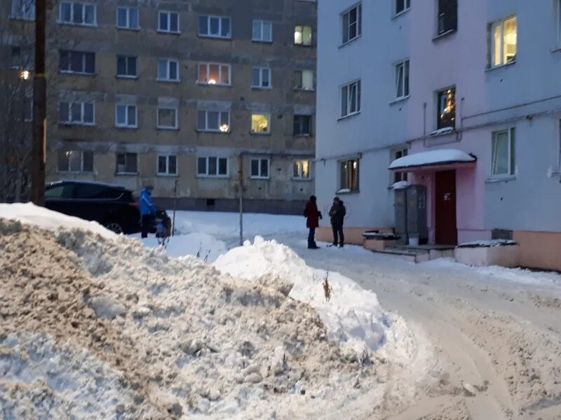 Управляющие компании североморск. Управляющая компания мончегорск. североморск плохие фото. уборка квартир североморск. нечищенные улицы североморск.