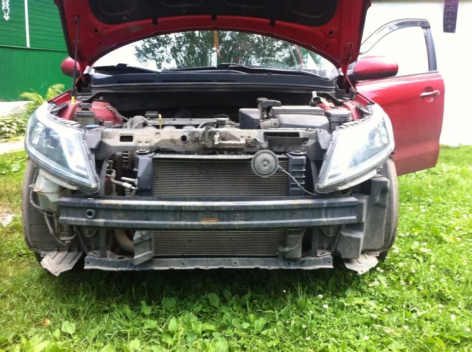 Снятие переднего бампера - KIA Rio (3G), 1,4 л, 2012 года кузовной ремонт DRIVE2