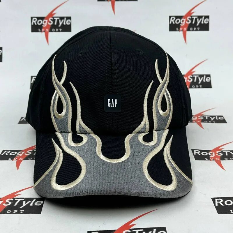 кепка gap balenciaga