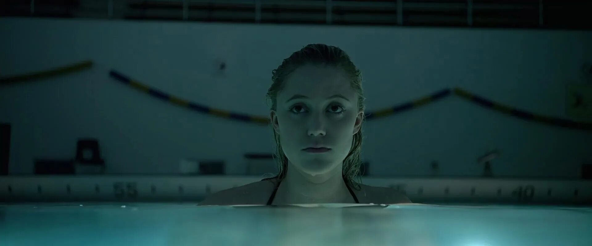 Оно it follows 2014. It follows (дэвид роберт митчелл, 2014). оно/оно следует за тобой (2014).. оно фильм 2014 майка монро.