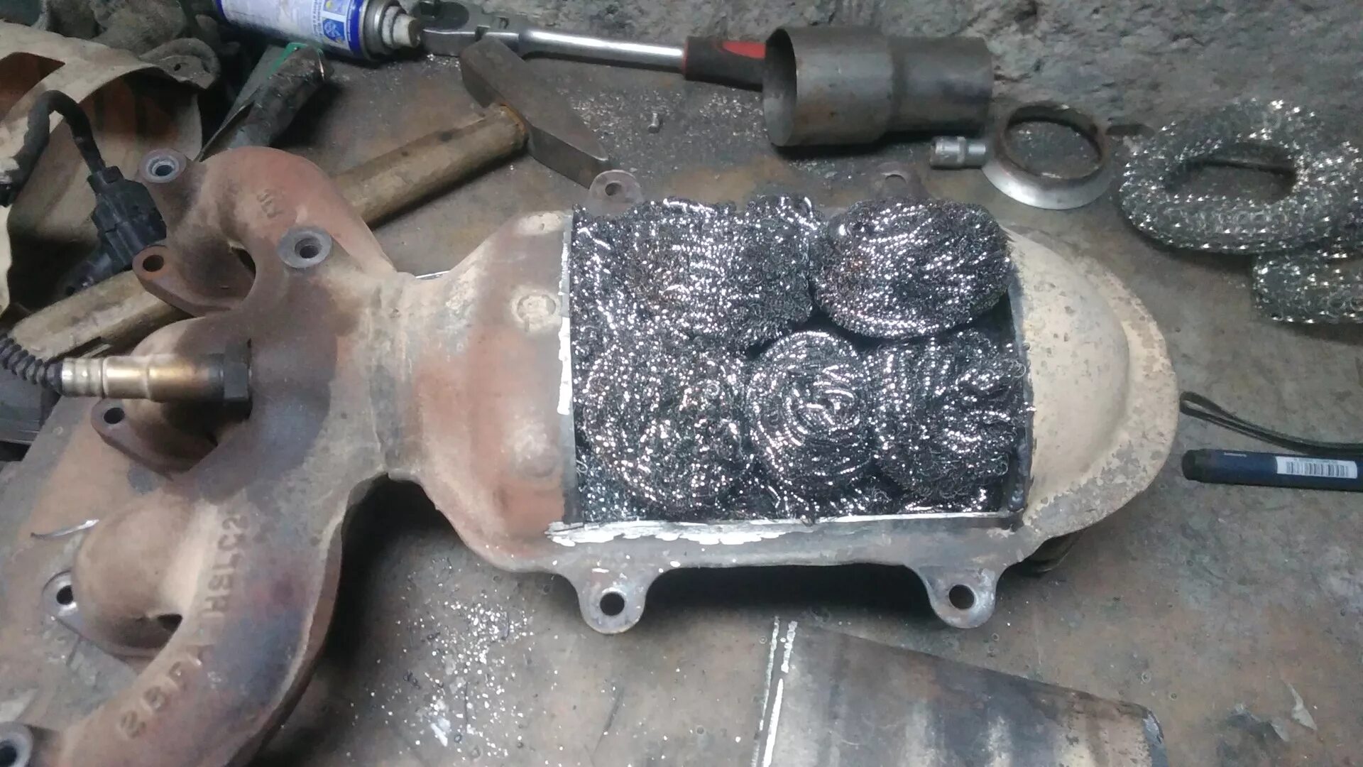 Катализатор хёндай элантра 2005. Катализатор hyundai elantra 2003 1. Элантра удалить катализатор. Элантра 2008 катализатор. Элантра удалить катализатор.