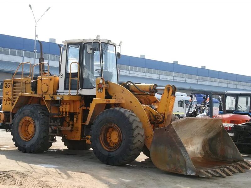 Куплю погрузчик амкодор б у. Погрузчик Амкодор 361. Фронтальный погрузчик Амкодор 2022. Фронтальный погрузчик Амкодор 352с. Трактор Амкодор погрузчик.