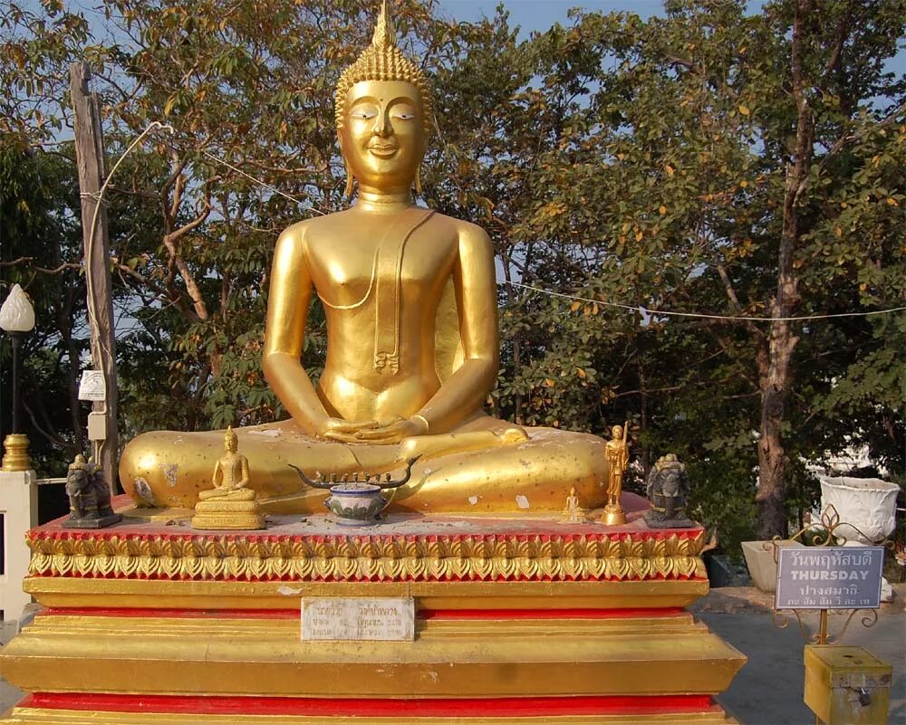 Фото будды. Сиддхартха Гаутама Будда статуя. Буддизм Будда Шакьямуни. Сиддхартха Шакьямуни. Будда кшатрий.