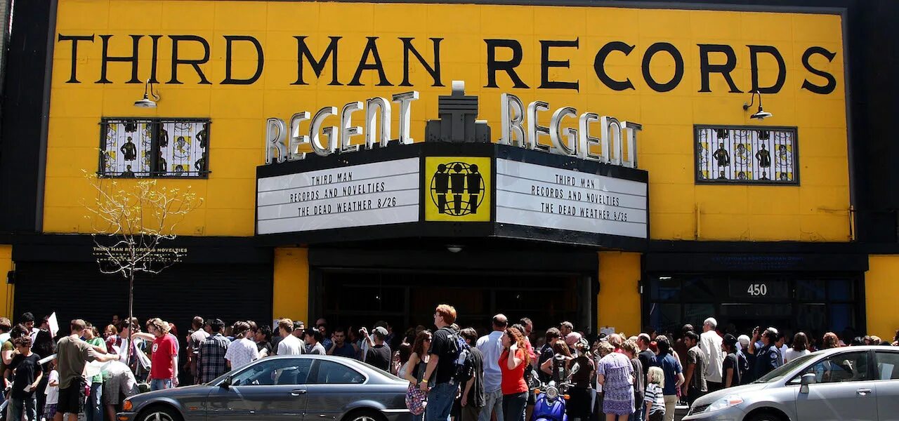 Cd rostam: half-light. Jack white logo. 3 men. The white stripes пластинка. Be a man лого.