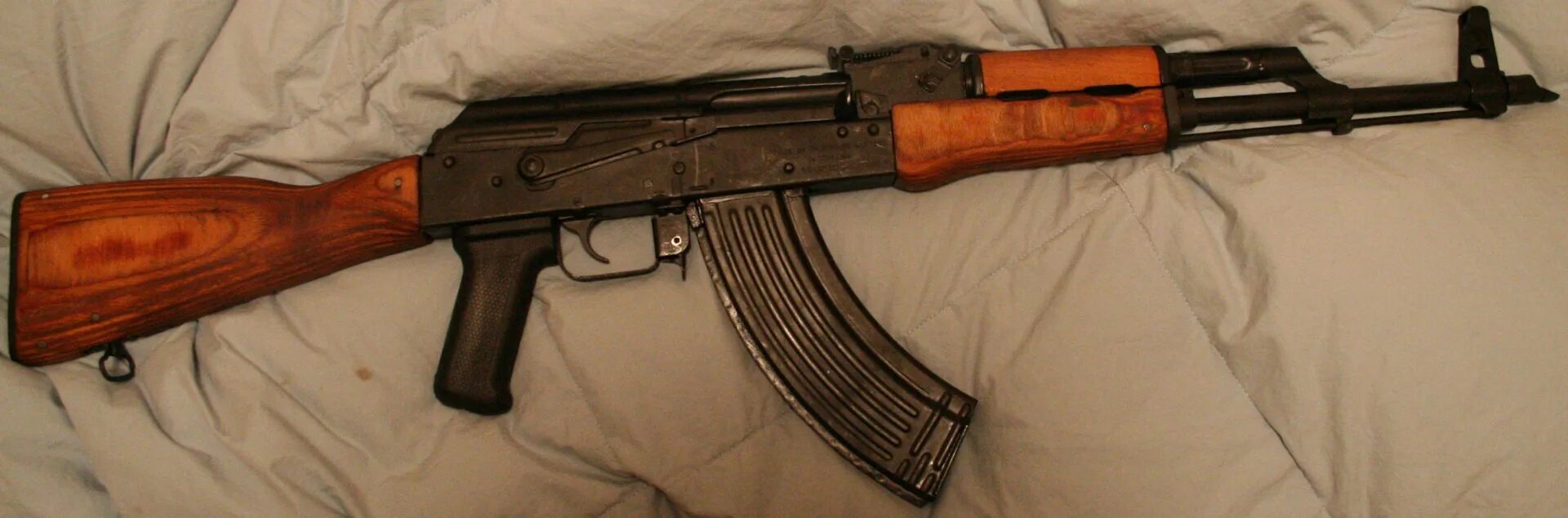 Настоящий ак 47. Оружие ак 47. ак 47 ак 47. ак 47 настоящий. ак 47 фото.
