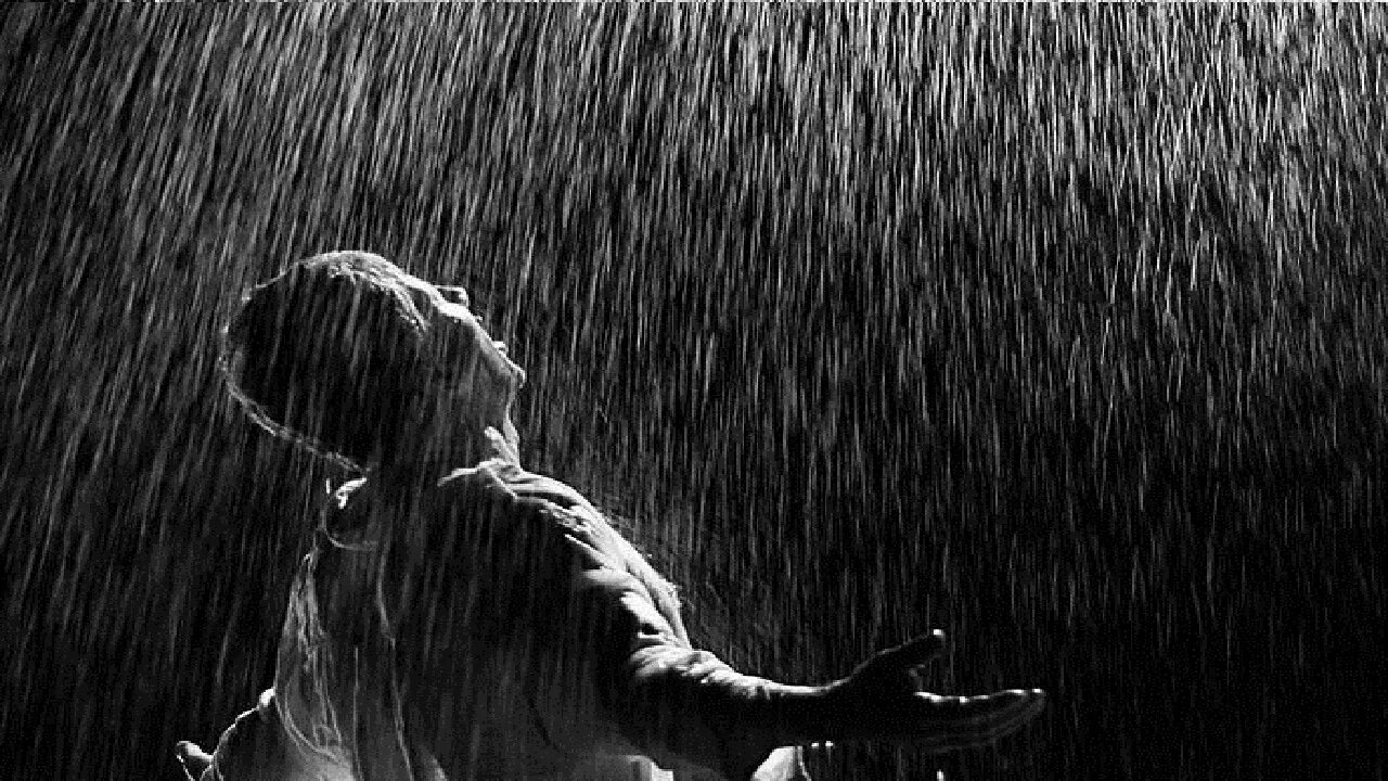 Человек под дождем. Мужчина под дождем. Дождь одиночество. Одиночество под дождем.