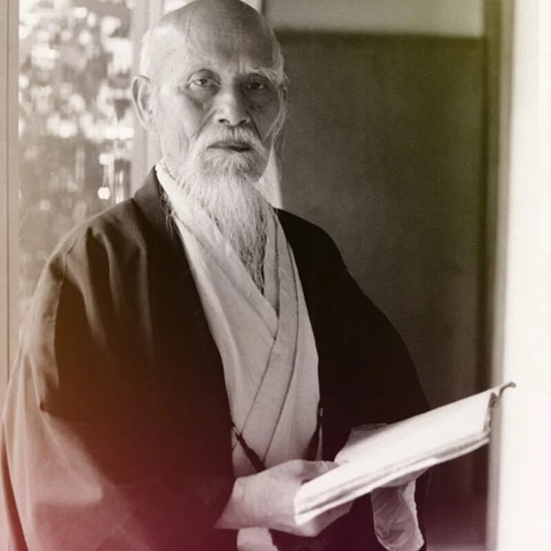 Сенсей русский. Морихэй уэсиба. Морихей уэсиба. О-сенсей морихей уэсиба. Основатель айкидо морихей уэсиба.