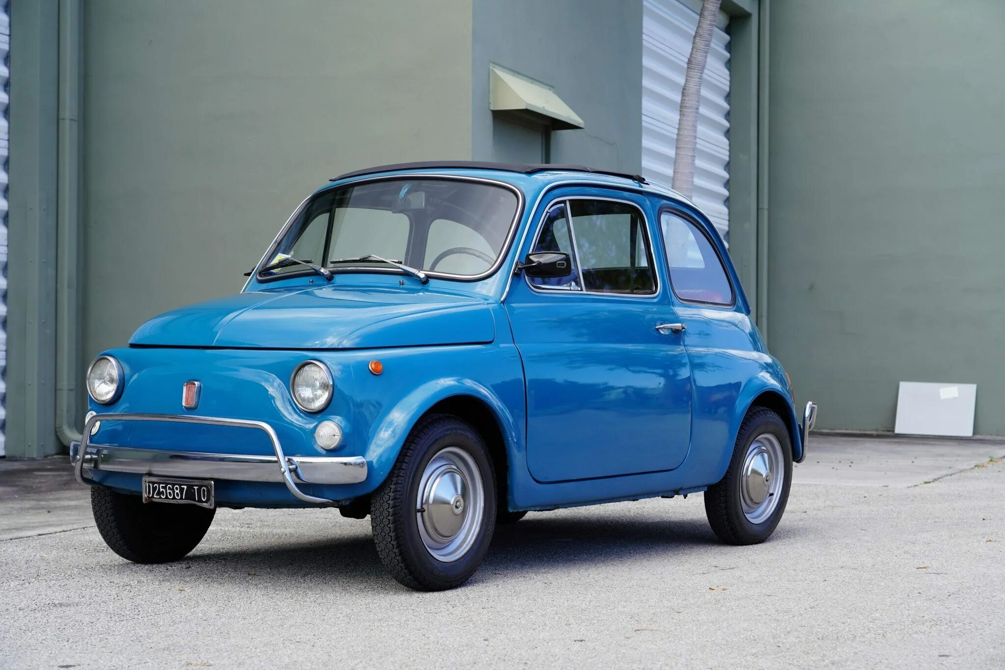 Фиат страна производитель. Фиат 500 1970. Fiat 500l 1970. Fiat 500l старый. Fiat 691h.