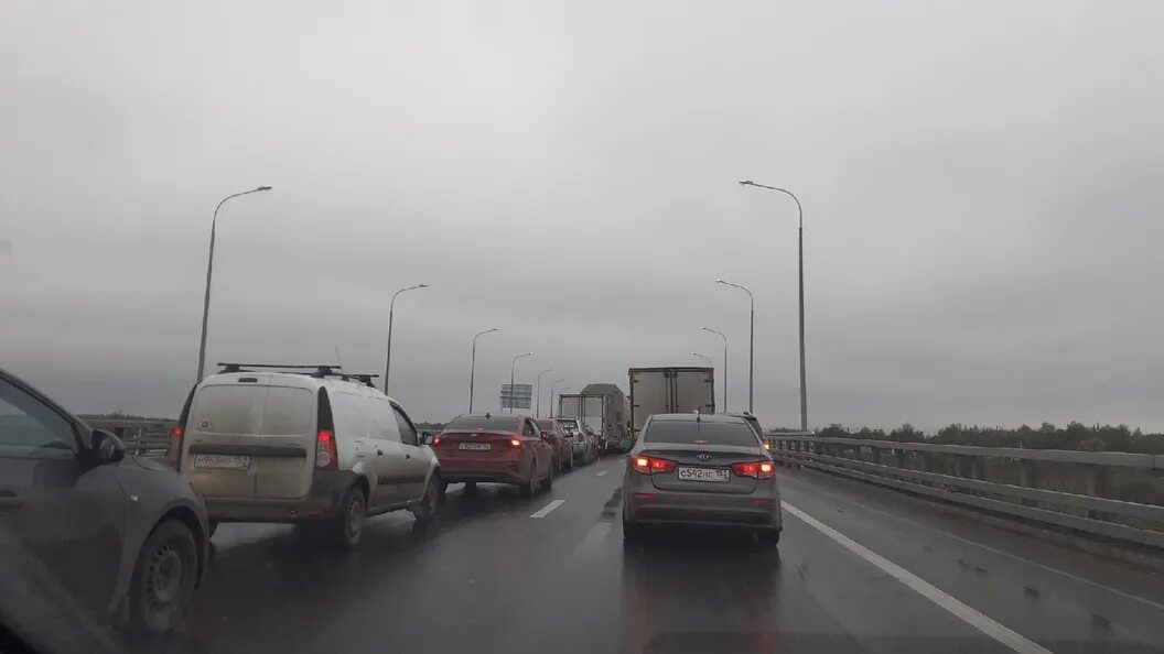 Движение по борскому мосту в нижнем новгороде. Пробки на Борском мосту Нижний Новгород. Пробки Борский мост сейчас 10 мая. Пробки на Борском мосту. Борский мост Нижний Новгород сейчас пробки.