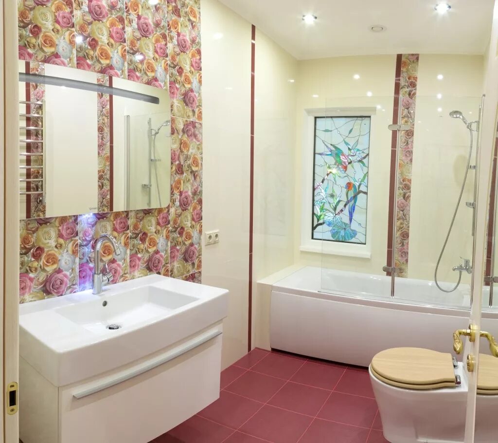 Дизайн ванны кафелем фото. Красивая плитка для ванной комнаты. Отделка ванной комнаты плиткой. Плитка для маленькой ванной комнаты. Отделка стандартной ванной.