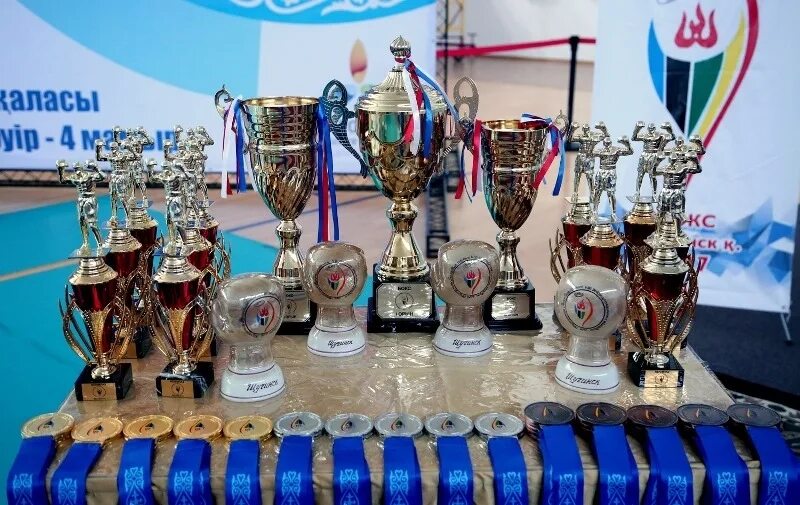 Молодежные чемпионы
