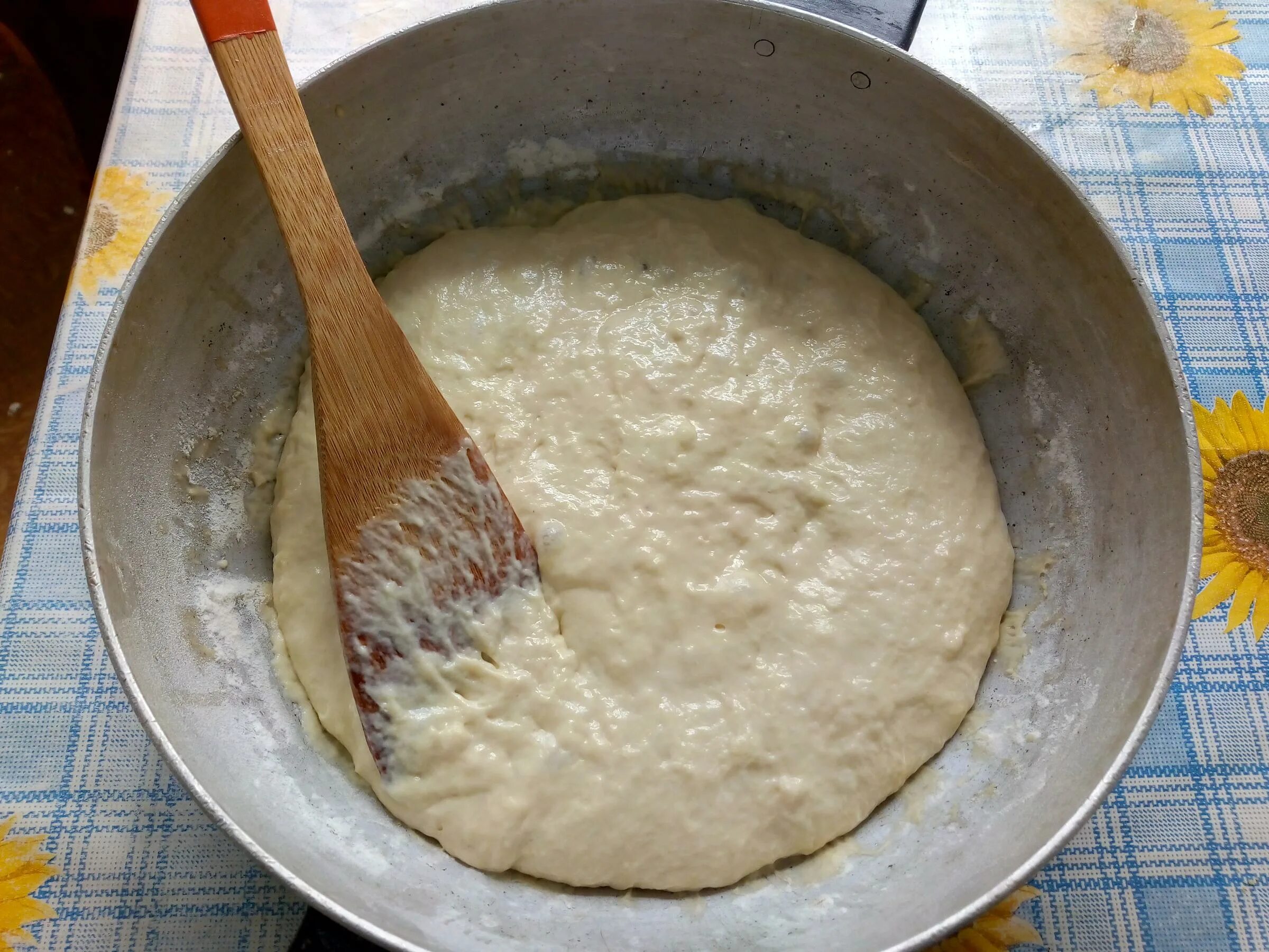 песочный полуфабрикат. песочное тесто. песочные коржи. печенье из песочного теста. изделия из песочного полуфабриката.