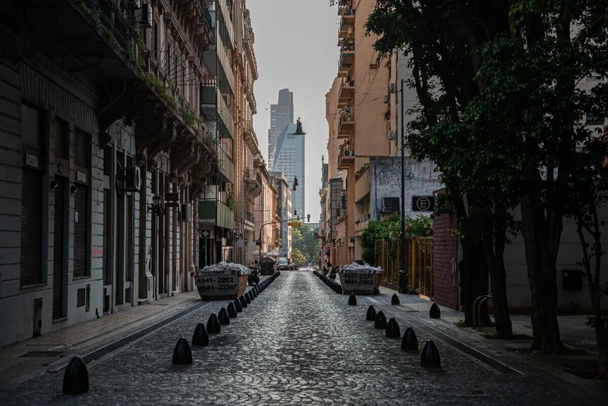 Аргентина Буэнос-Айрес улицы. Буэнос Айрес улицы города. Buenos aires Streets. Буэнос Айрес осенью. Street airs