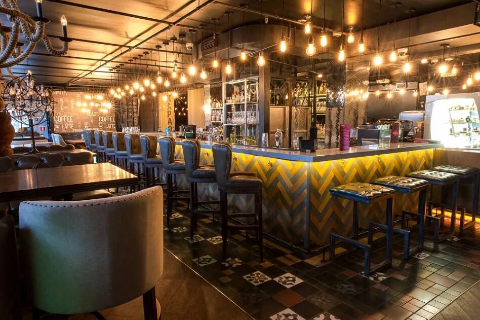 Лаки bar московский просп. Lucky ресторан москва. Lucky izakaya bar ресторан. Izakaya ресторан в москве на патриарших. Лаки bar московский просп.