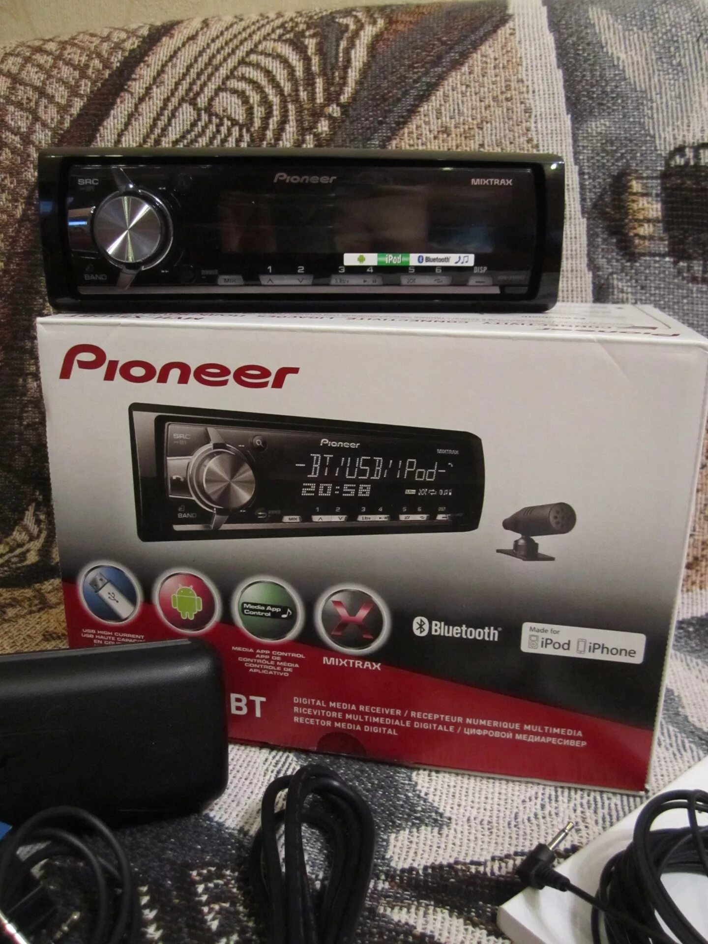 Пионер 560. Pioneer mvh 560bt. pioneer mvh x560bt. пионер мвх 560 bt. pioneer 560 mixtrax.