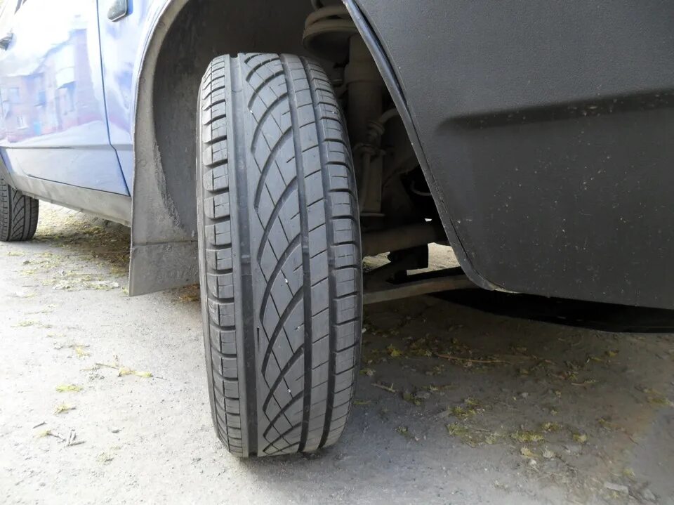Поставь кама. Кама евро 129 175/70 r13. кама кама-евро-129. направление протектора кама евро 129. кама euro 129 175/70 r13.