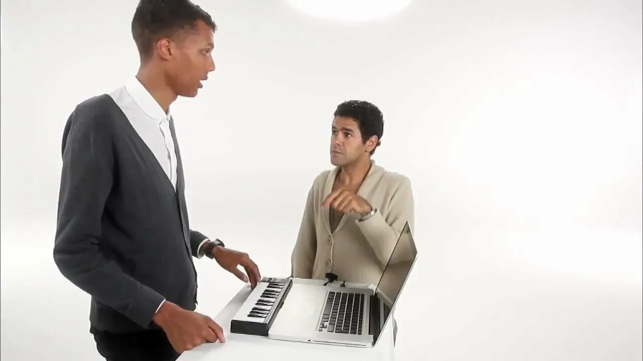 Stromae 2024. Жамель Деббуз Alors on Danse. Песня Alors on Danse. Stromae Alors on Danse обложка. Stromae alors on danse remix