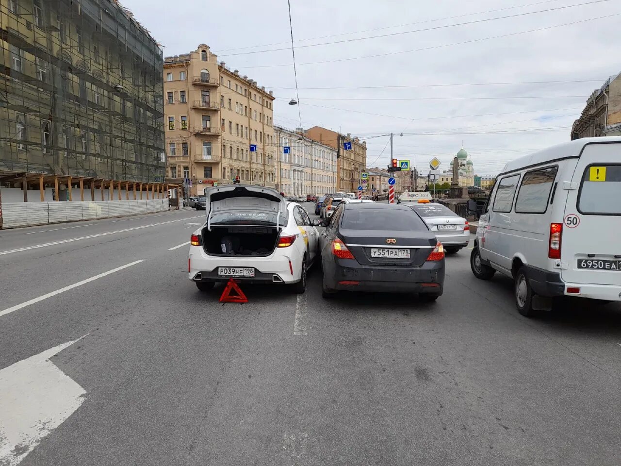 Петербург чп новости. ДТП на Римского-Корсакова. 05.01.2022 Авария Санкт-Петербурга улица Руставели. Авария на Римского Корсакова сегодня.