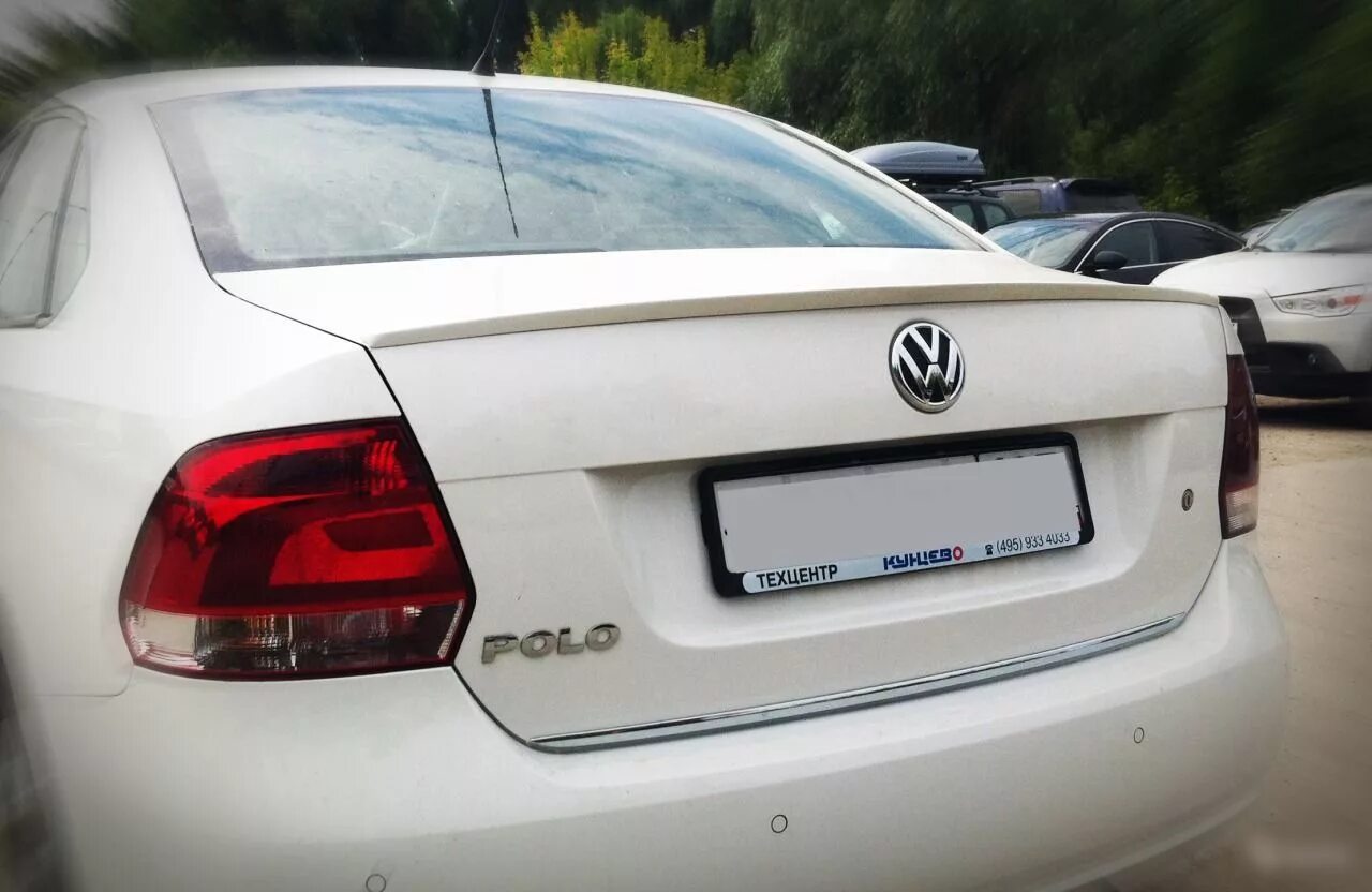 Спойлер поло 6 лифтбек. Спойлер поло лифтбек. Vw polo лифтбек спойлер. Спойлер лезвие камри 70. Лип спойлер polo liftback.