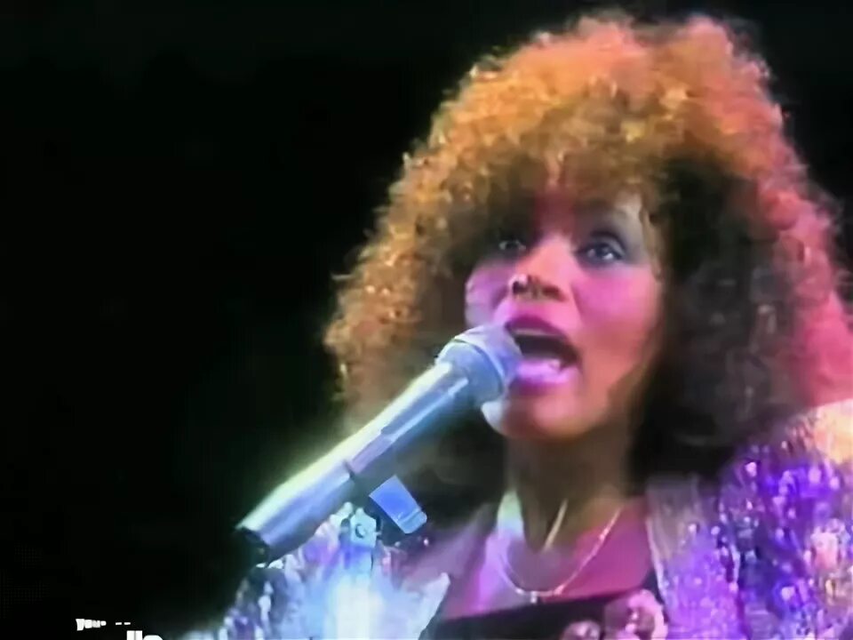 Club 1991 houston. Whitney houston 1985. Уитни хьюстон greatest. Уитни хьюстон greatest. Уитни хьюстон в молодости.