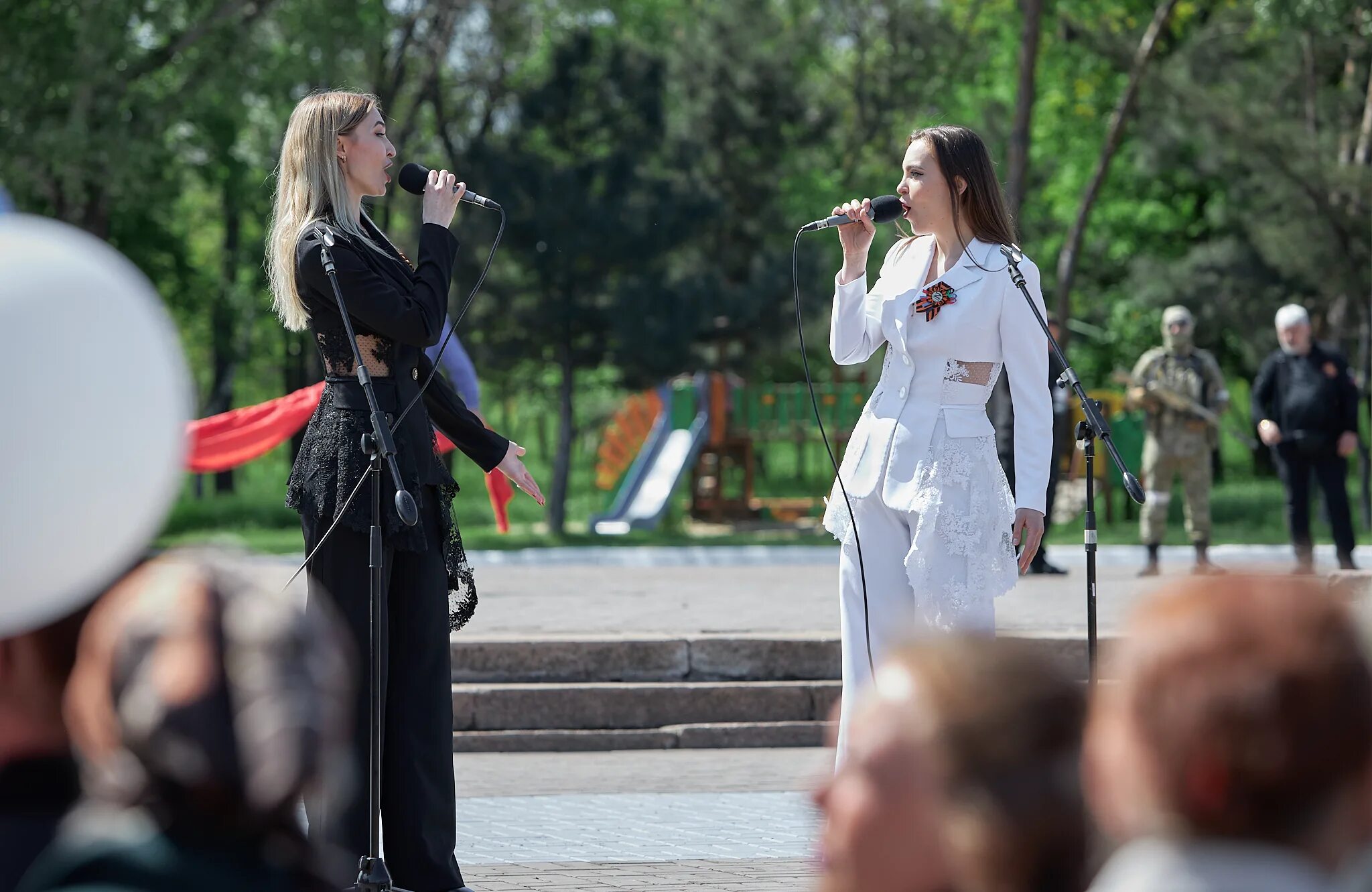 Артисты донецкой народной республики. Артисты донецкой народной республики. Отдел культуры донецк ростовская. Донецкое агентство новостей. Артисты донецкой народной республики.