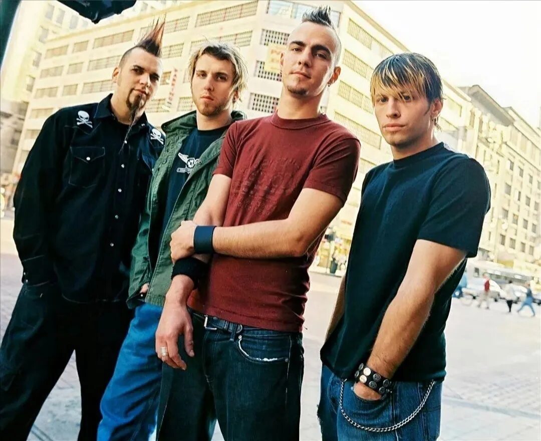 Three days grace on my own. Three days grace home. &quot;simply three&quot; &amp;&amp; ( исполнитель  группа  музыка  music  band  artist ) &amp;&amp; (фото  photo).