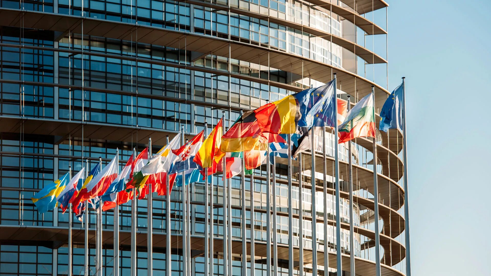 Совет европы рф. Страсбург штаб совета Европы. Парламентская Ассамблея совета Европы. Флаг совета Европы. Здание совета Европы.
