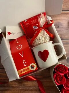 Коробка-сюрприз с латексными сердцами на День Влюблённых с картинками