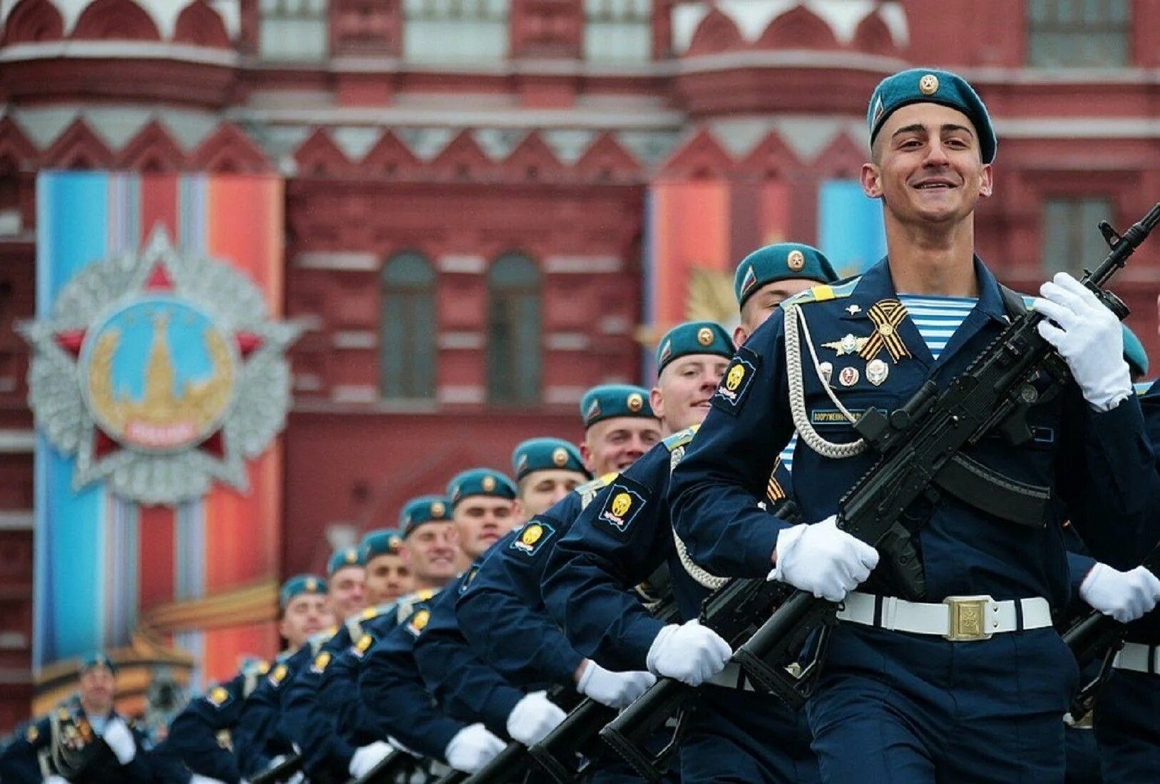 Цель парадов. Парад Победы. Парад Победы в Москве. День Победы парад. Парад на красной площади 9 мая.