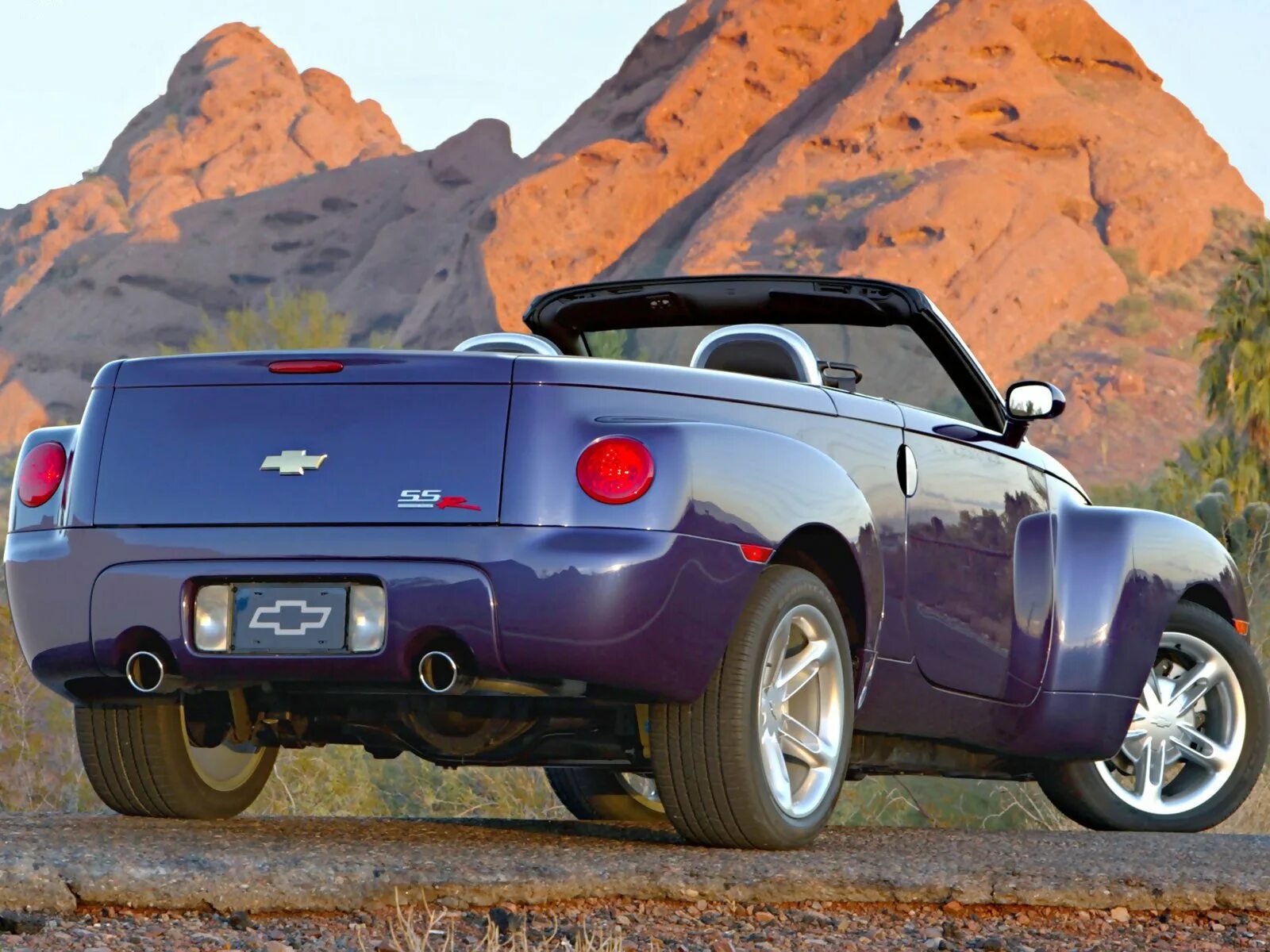Шевроле сср. Chevy ssr -2005. Chevrolet ssr pickup. Шевроле ssr 2 кабриолет. Шевроле кабриолет ssr.
