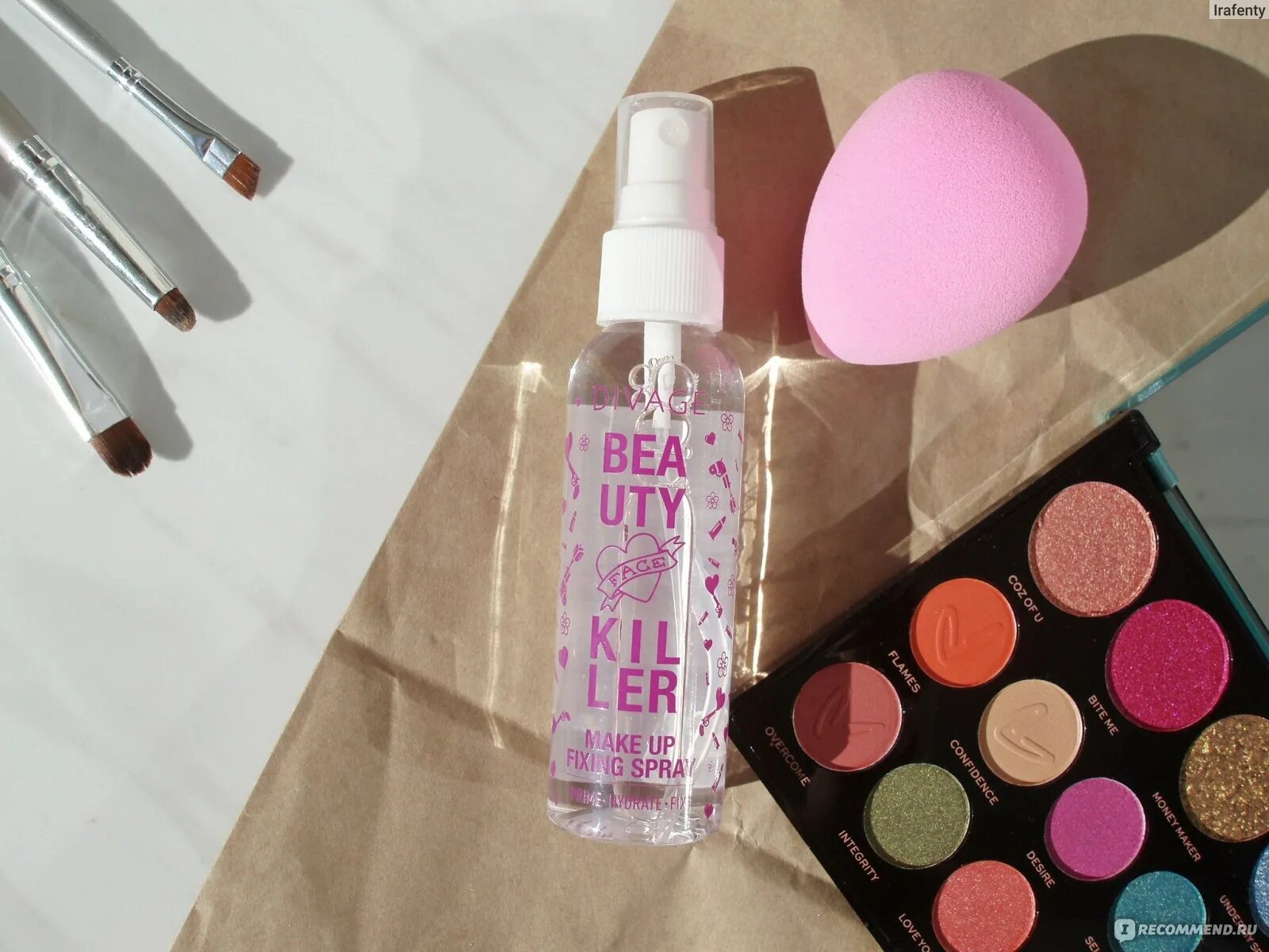 Glow sense divage. Тени divage natural. Диваж фиксатор для макияжа. Хайлайтер divage compact highlighter тон 02. Тональник от диваж 01.