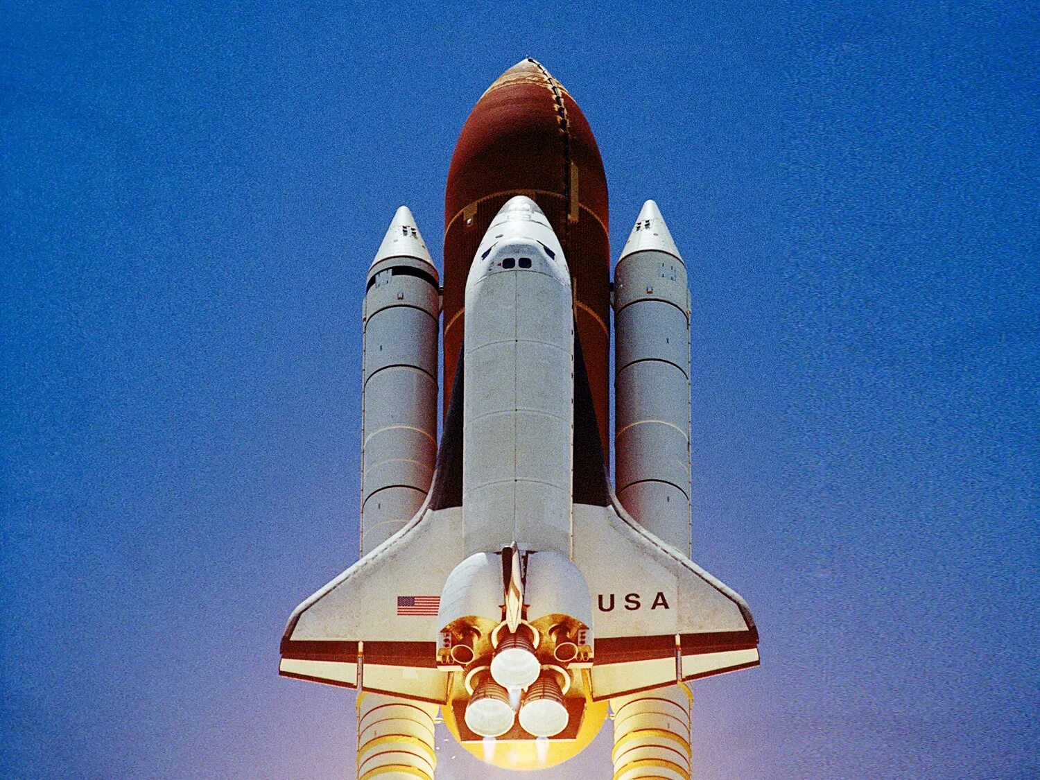 Первый космический челнок. Спейс шаттл 1981. Спейс шаттл космический корабль. Шаттл Колумбия 1981. Спэйс шаттл «Колумбия» 1981.