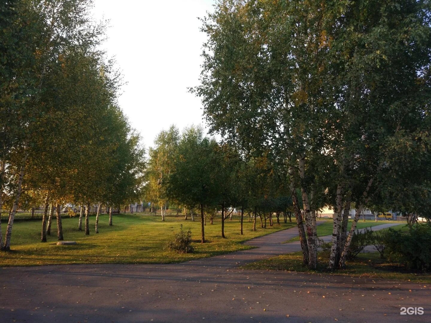 Белый сад новосибирск первомайский район. Новый парк в соломбале. Белый сквер. Соломбала арт белый сквер. Сквер у соломбалы арт.